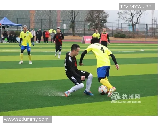 足球明星与小孩意外冲突视频引发热议网友纷纷评论各自看法 足球明星与小孩意外冲突视频引发热议网友纷纷评论各自看法